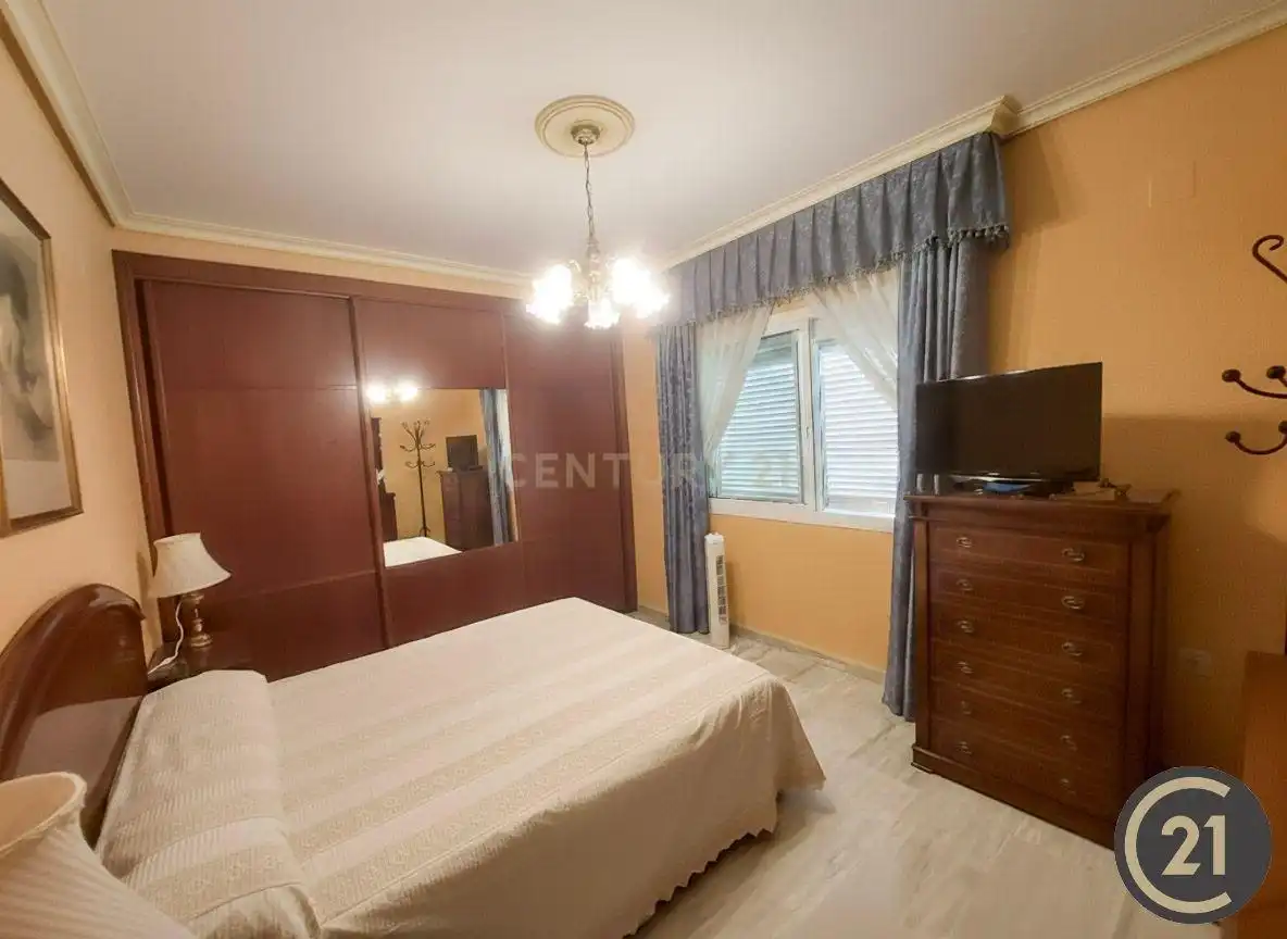 Dormitori de Casa o xalet en venda en Espartinas amb Aire condicionat, Jardí privat i Traster