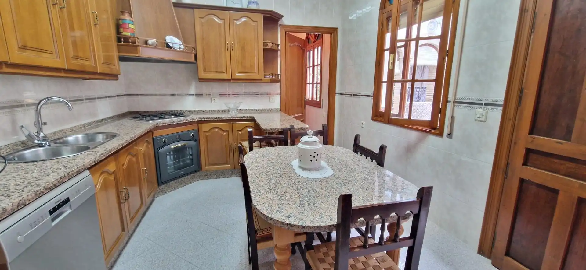 Cocina de Casa o chalet en venta en Fernán-Núñez con Jardín privado, Terraza y Trastero