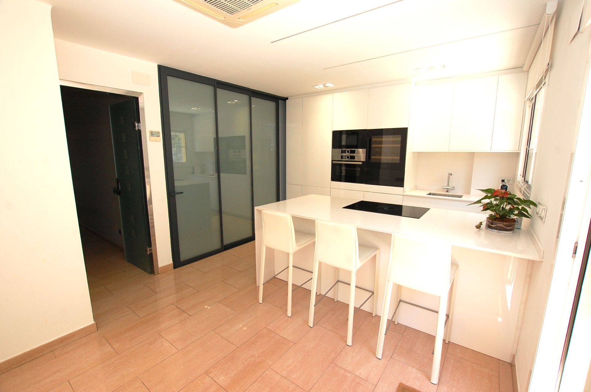 Cuina de Casa adosada de lloguer en Gavà amb Aire condicionat, Calefacció i Jardí privat