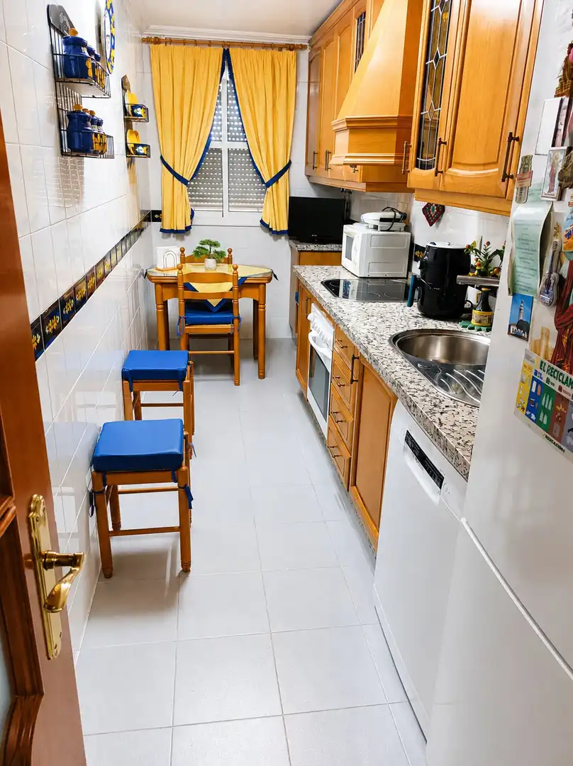 Küche von Wohnung zum Verkauf in Alcalá de Guadaira mit Klimaanlage und Abstellraum