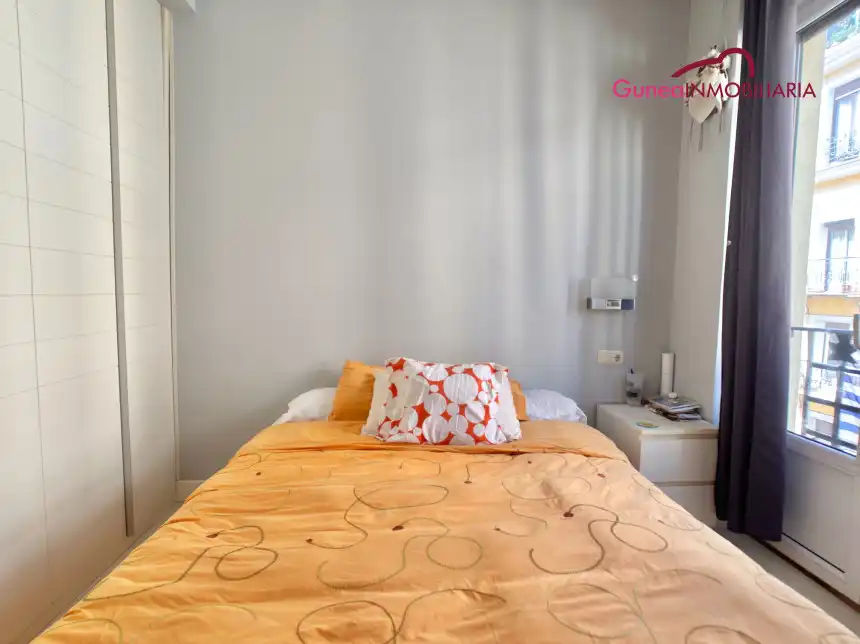 Schlafzimmer von Wohnung zum Verkauf in Donostia - San Sebastián 