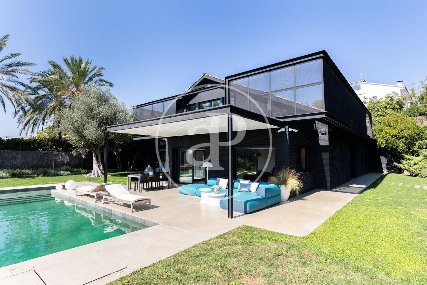 Jardí de Casa o xalet en venda en Cerdanyola del Vallès amb Aire condicionat, Calefacció i Jardí privat