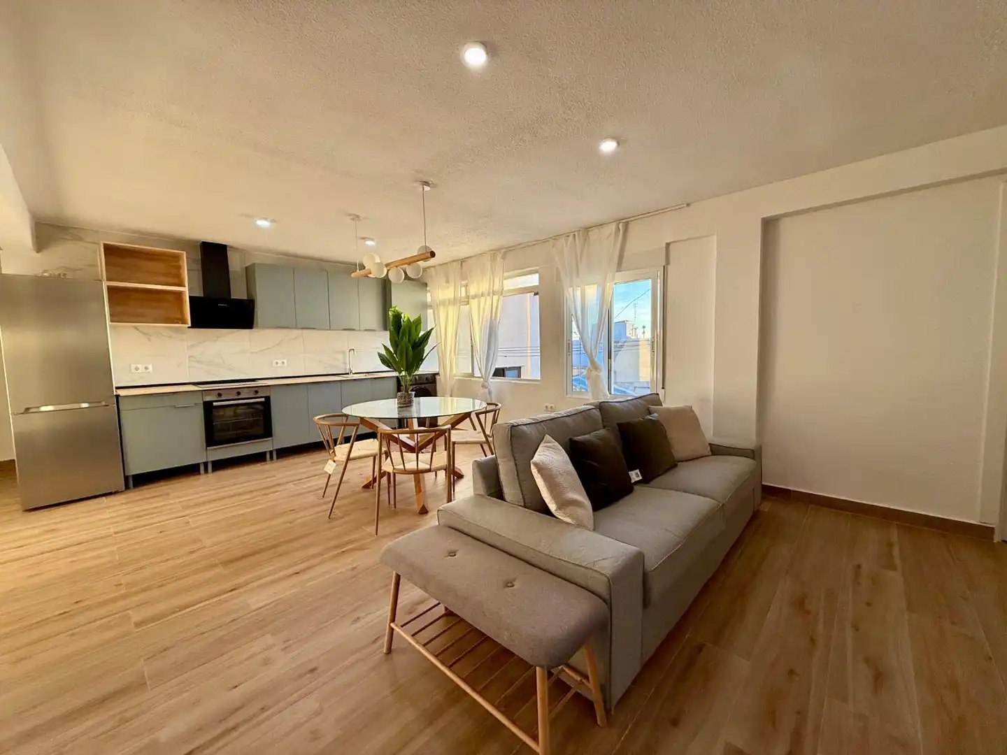 Sala de estar de Apartamento en venta en Catral con Lavadora, Microondas y TV