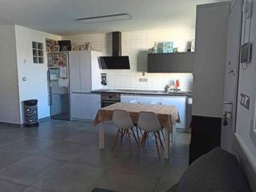 Piso en venta en Avenida Torre Minguez 4