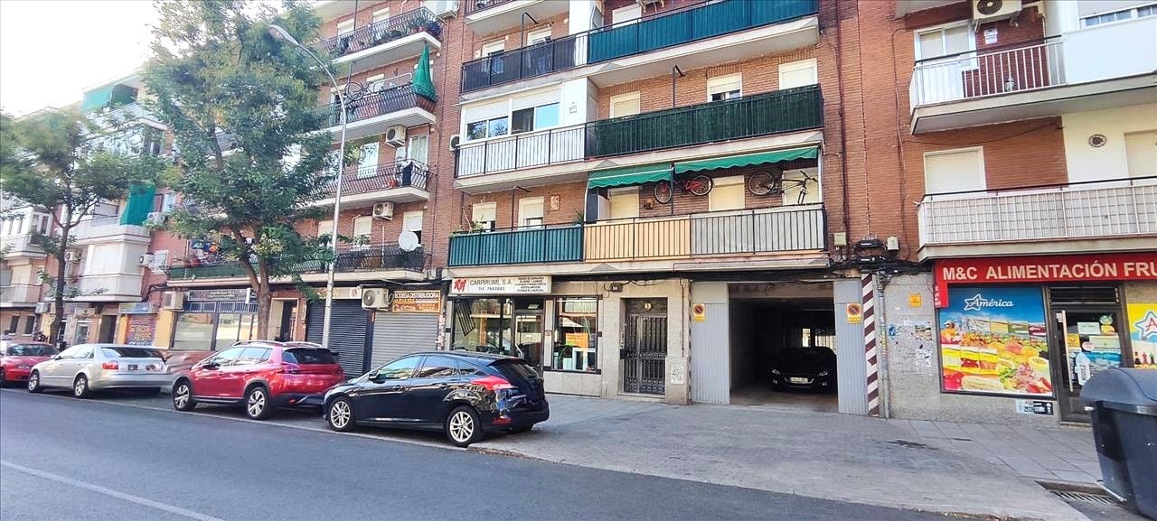 Flat for sale in Alberto Palacios, Villaverde Alto
