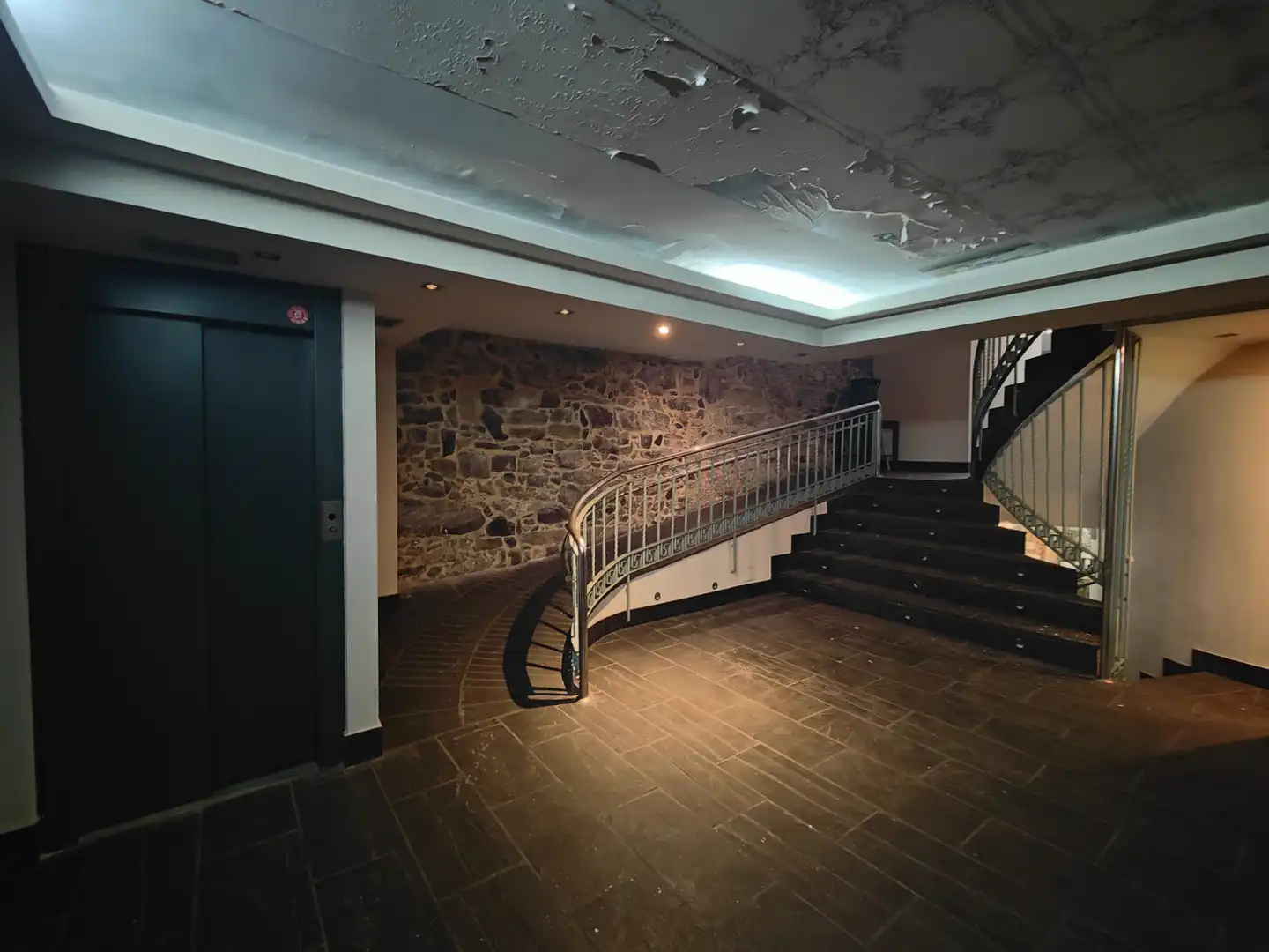 Commercial properties for rent in Vigo   with Air Conditioner