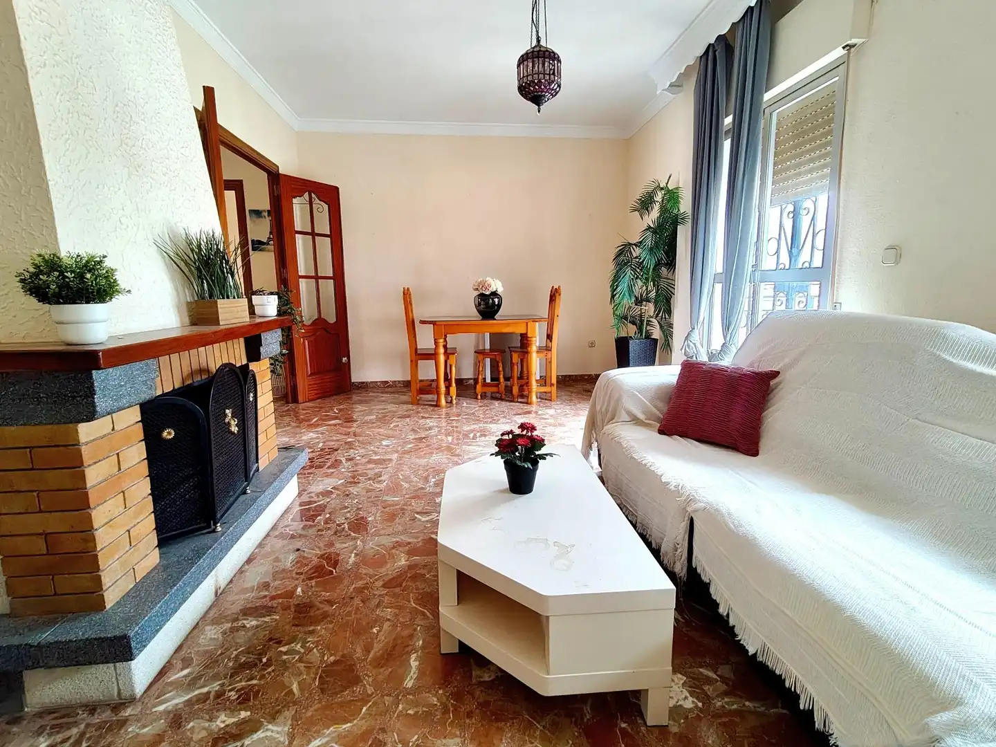 Living room of Flat for sale in Málaga  with Air Conditioner, Terrace and Furnished