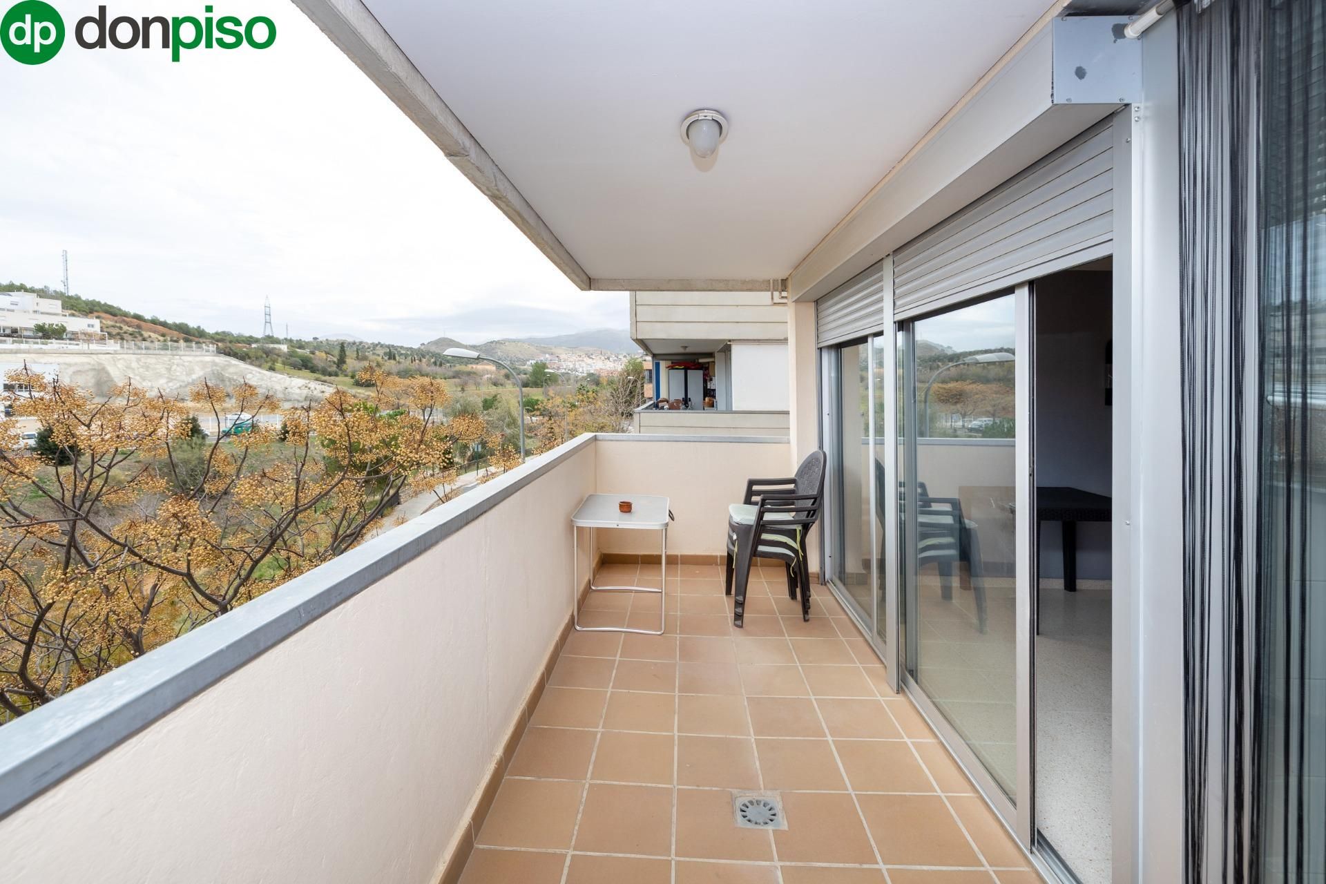 Terrasse von Wohnung zum Verkauf in  Granada Capital mit Heizung, Terrasse und Balkon