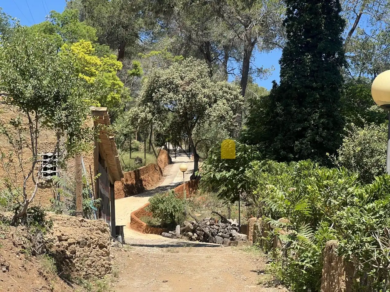 Vista exterior de Finca rústica en venda en Cervelló amb Jardí privat i Piscina