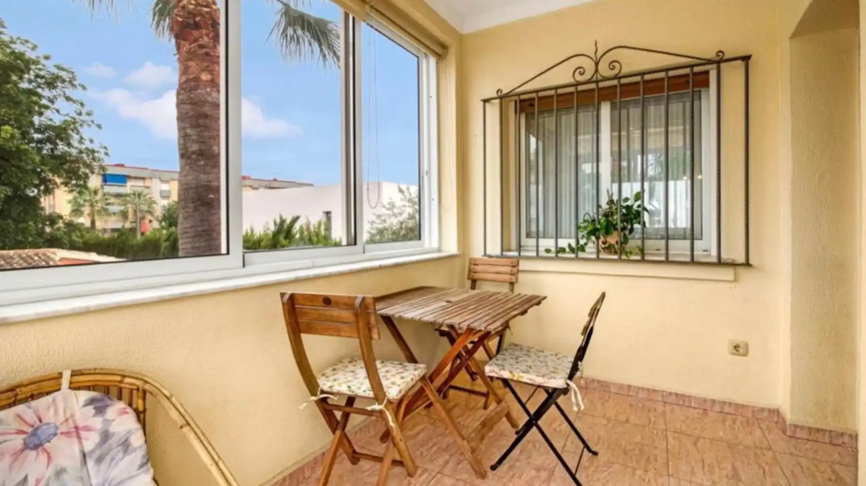 Terrasse von Haus oder Chalet zum Verkauf in Dénia mit Klimaanlage, Heizung und Privatgarten