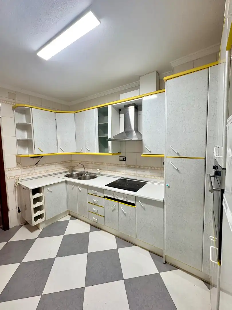 Cocina de Casa adosada en venta en Alhaurín El Grande con Aire acondicionado, Amueblado y Horno