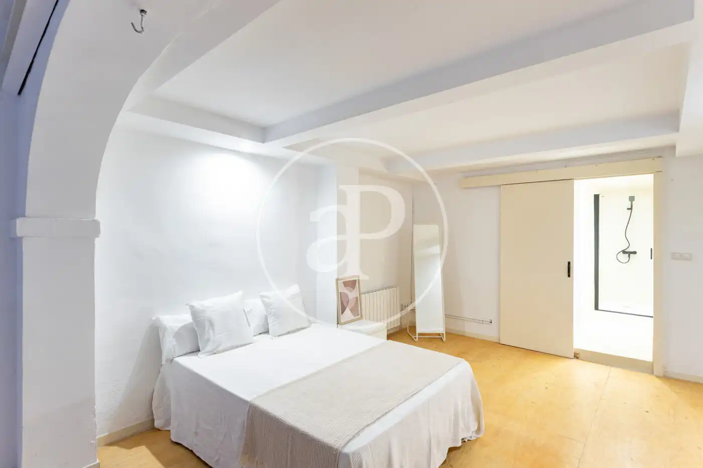 Habitación de Piso en venta en Barcelona con Calefacción y Jardín privado