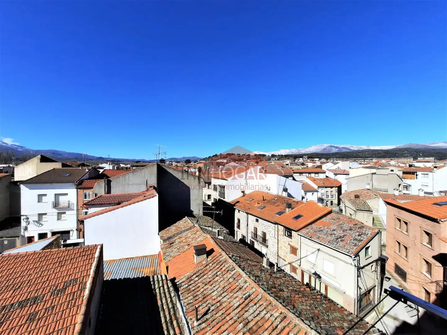 Exterior view of Flat for sale in Navaluenga  with Heating, Terrace and Balcony