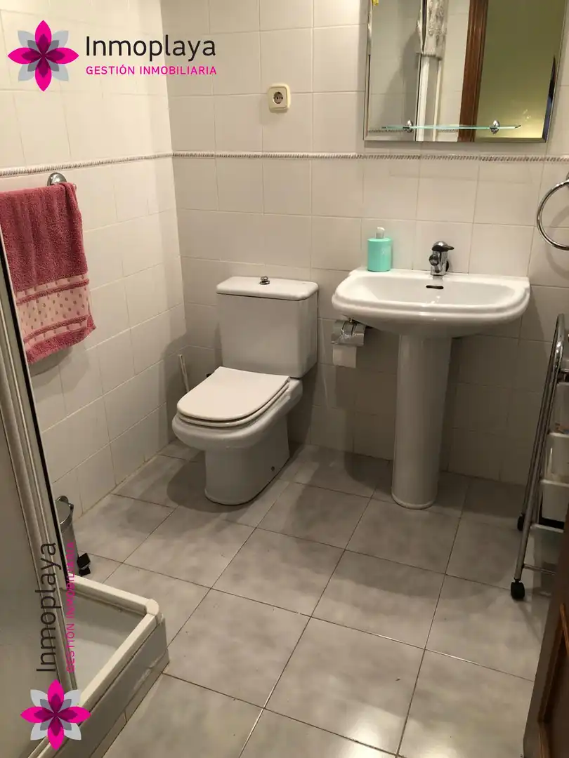 Adossat amb jardí en venda a Pedroso, imagen 38