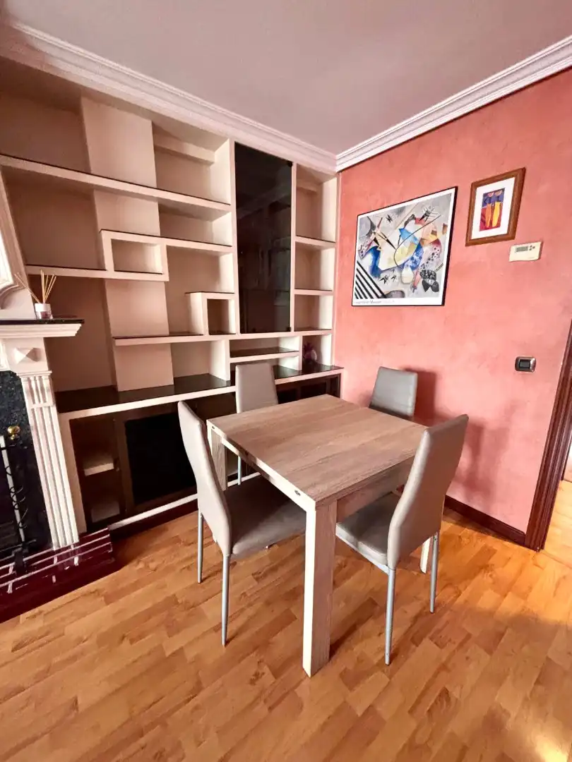 Comedor de Piso en venta en Gijón  con Calefacción, Terraza y Trastero