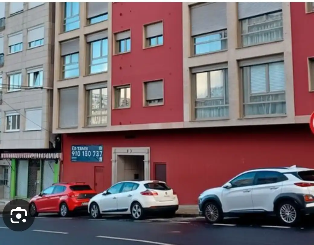 Vista exterior de Àtic en venda en Carral amb Calefacció, Parquet i Terrassa