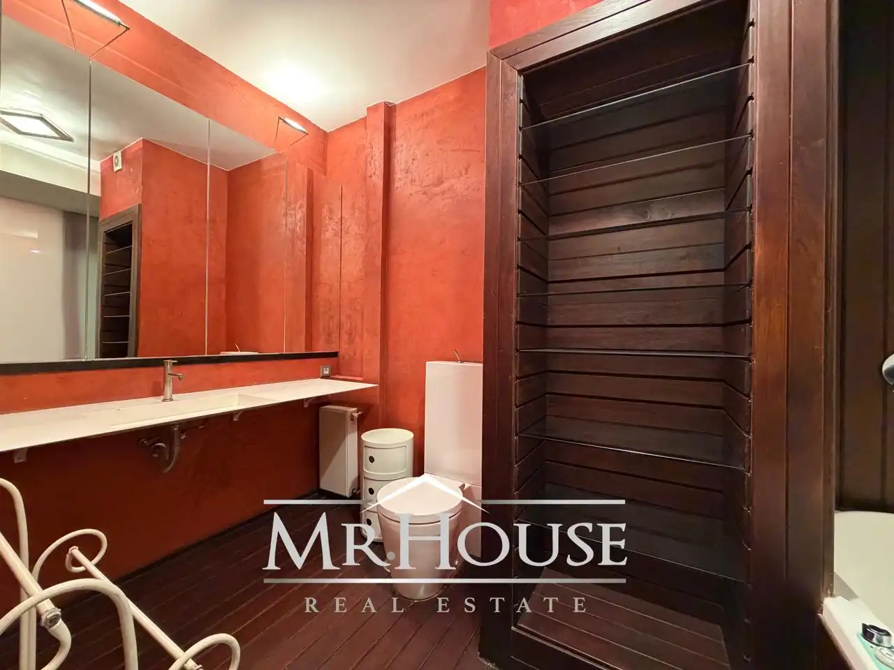 Baño de Piso de alquiler en Madrid con Aire acondicionado, Calefacción y Jardín privado