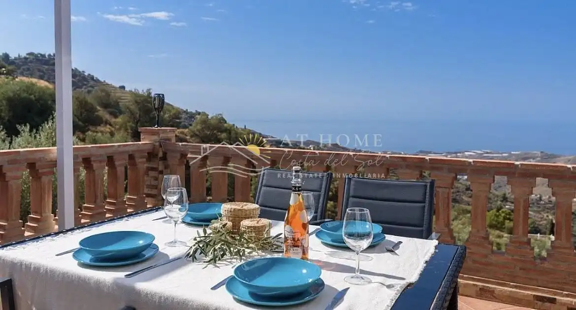 Maison avec piscine à vendre à Torrox Pueblo