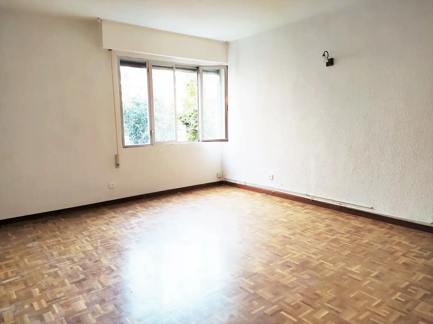 Dormitori de Pis de lloguer en  Madrid Capital amb Calefacció, Parquet i Forn