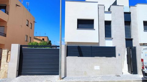 Dúplex de 4 dormitorios, con patio y solárium, en Calabardina