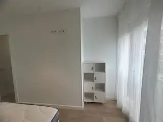 Dormitori de Apartament de lloguer en León Capital  amb Calefacció, Parquet i Terrassa