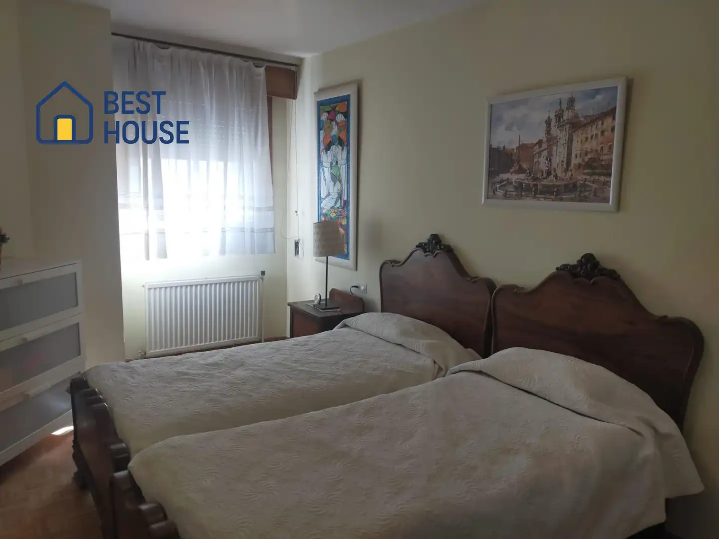 Habitación de Piso en venta en León Capital  con Calefacción, Terraza y Trastero