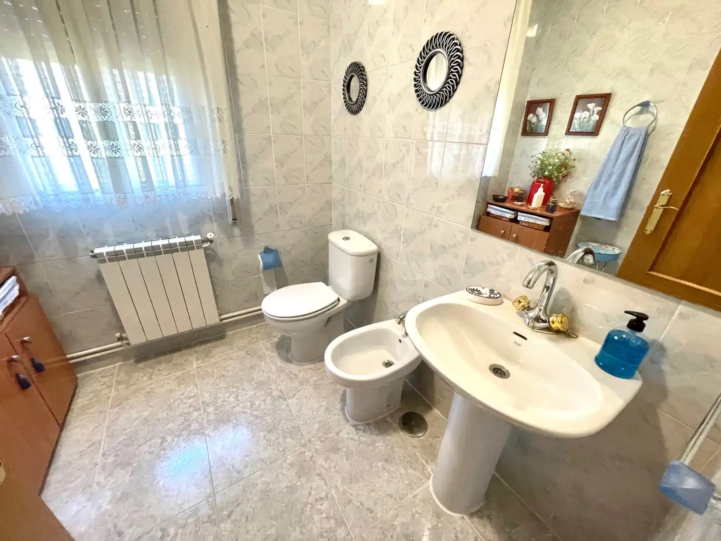 Baño de Casa o chalet en venta en Mejorada del Campo con Calefacción, Jardín privado y Terraza