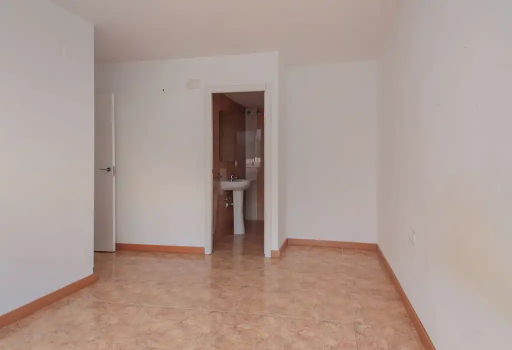 Habitación de Piso en venta en Vila-seca con Trastero y Alarma