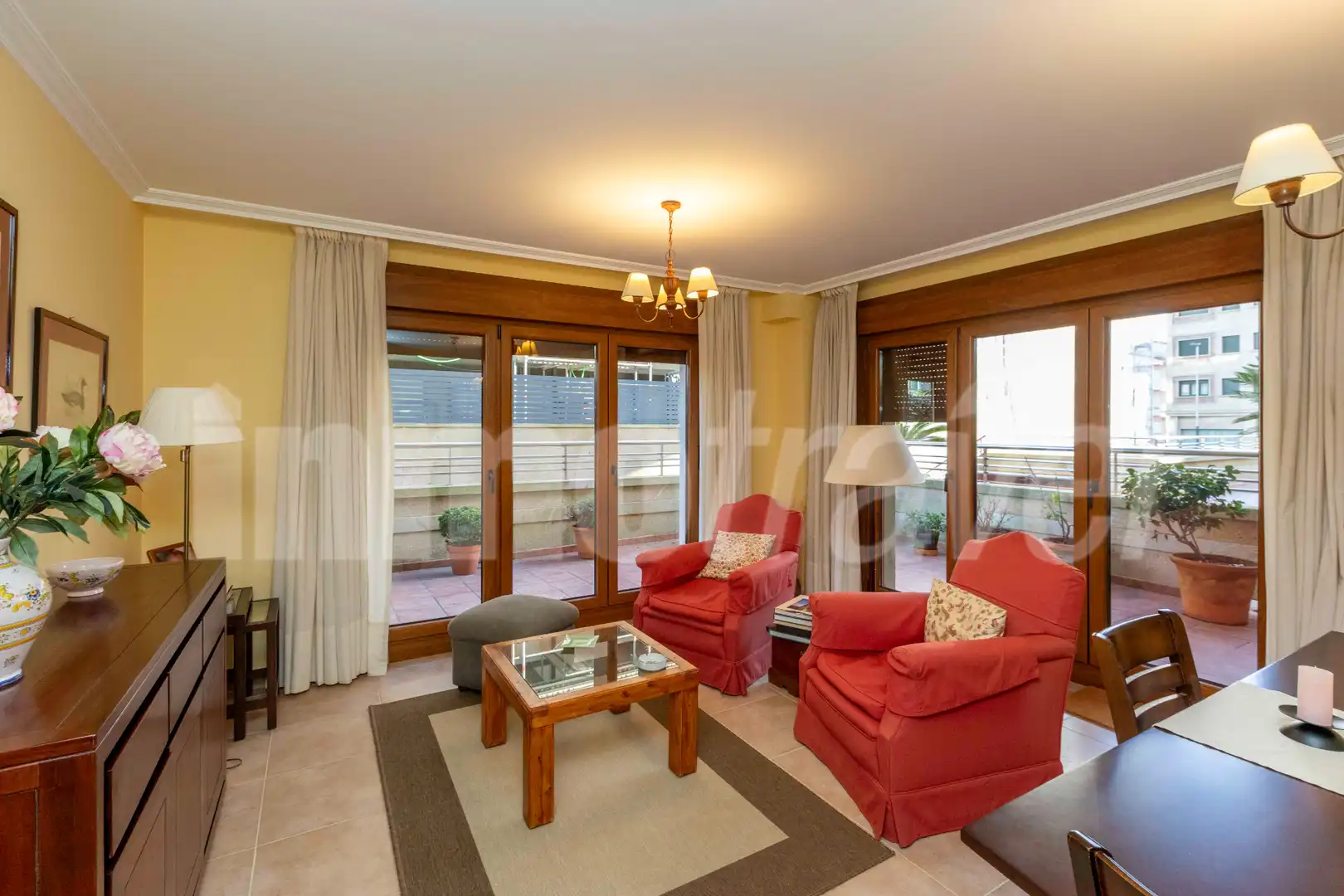 Sala d'estar de Apartament en venda en Sanxenxo amb Aire condicionat, Parquet i Terrassa