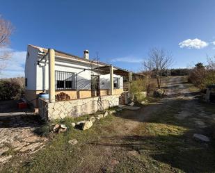 Außenansicht von Country house zum verkauf in Alhama de Granada mit Privatgarten