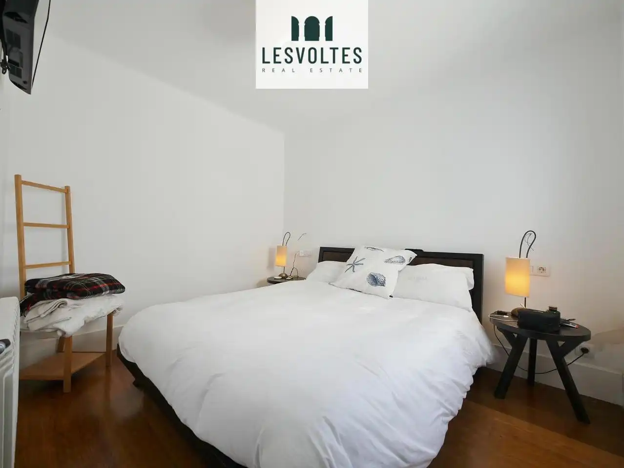 Habitación de Apartamento en venta en Palamós con Calefacción, Parquet y Balcón