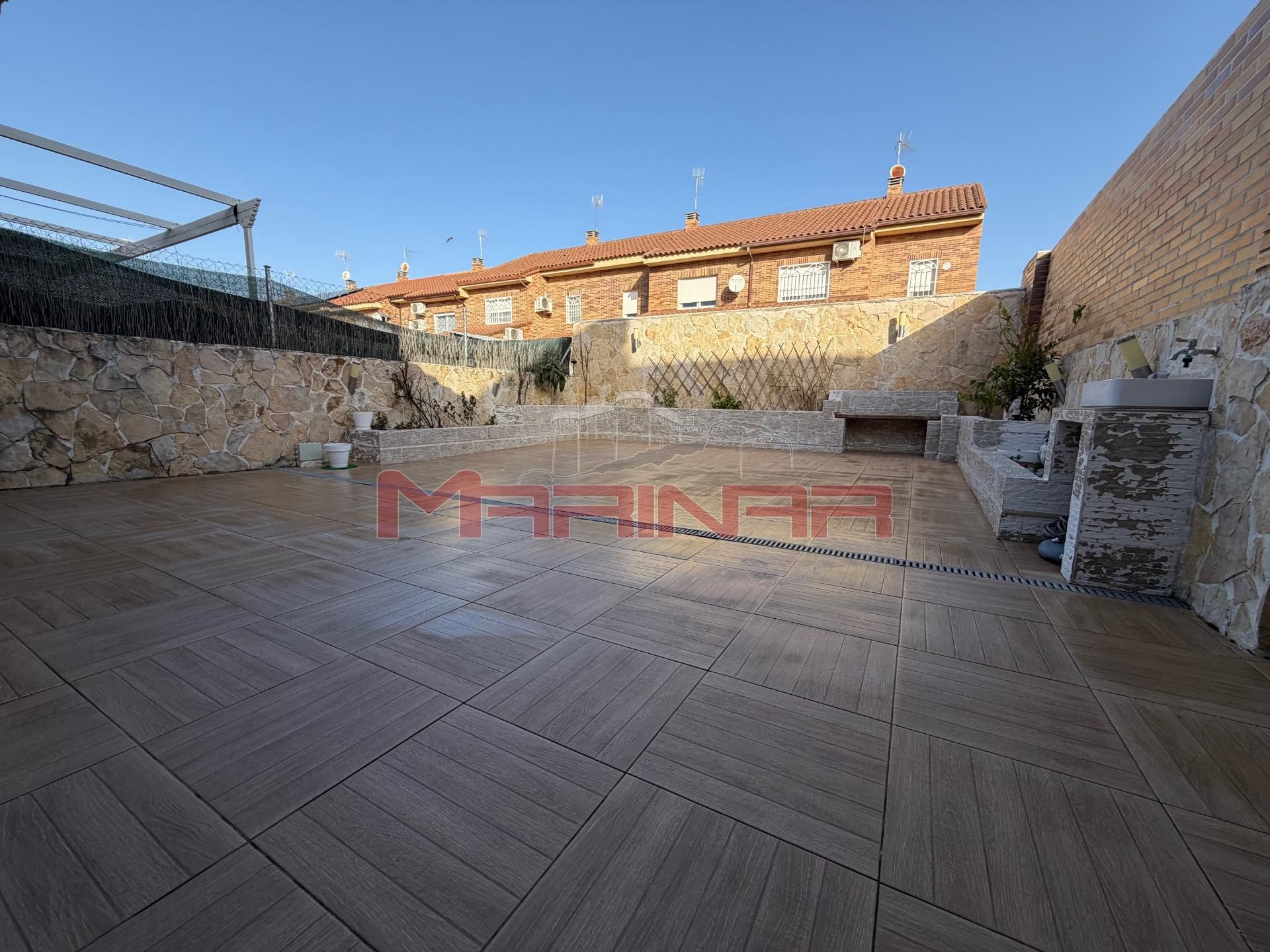 Terrace of Single-family semi-detached for sale in Seseña  with Private garden and Storage room