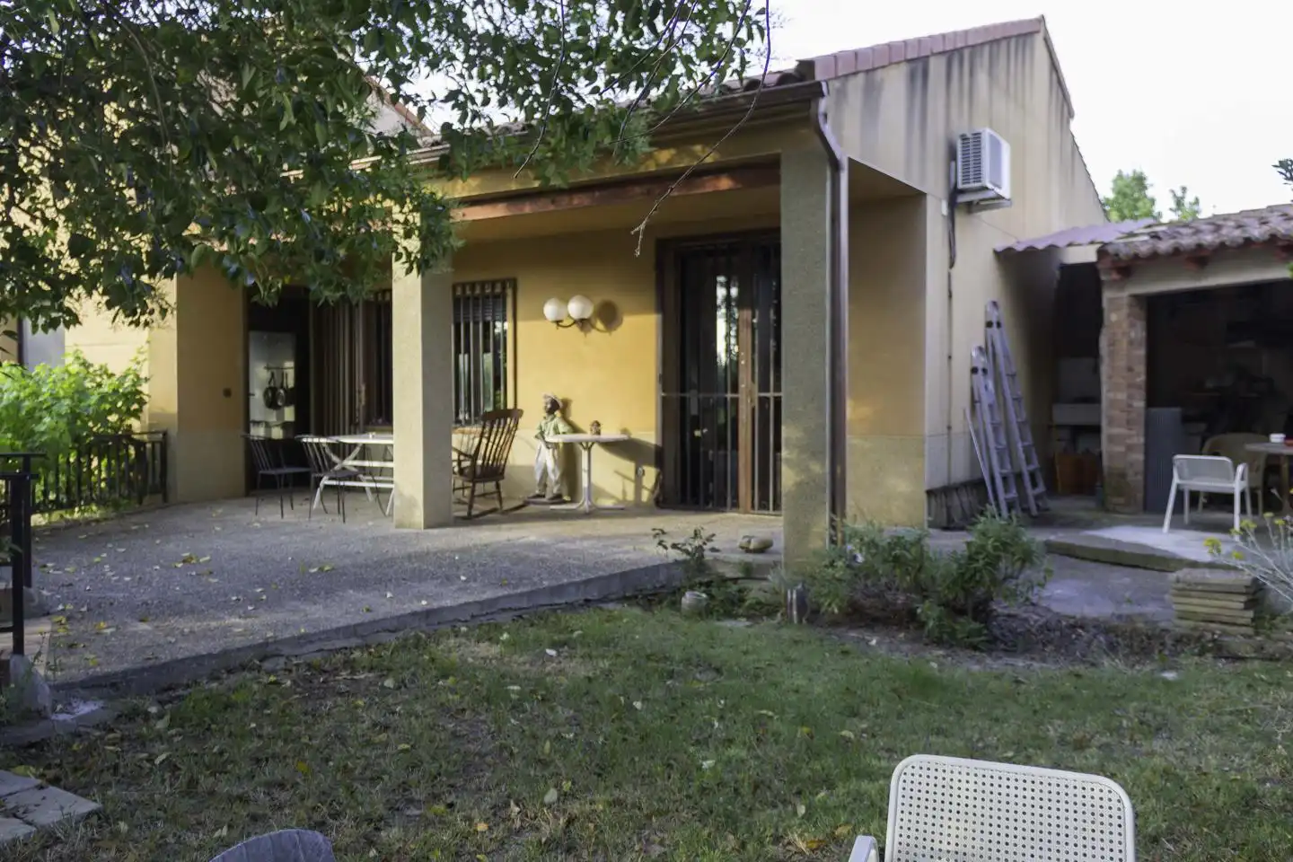 Vista exterior de Casa o xalet en venda en Alfaro amb Aire condicionat, Calefacció i Jardí privat