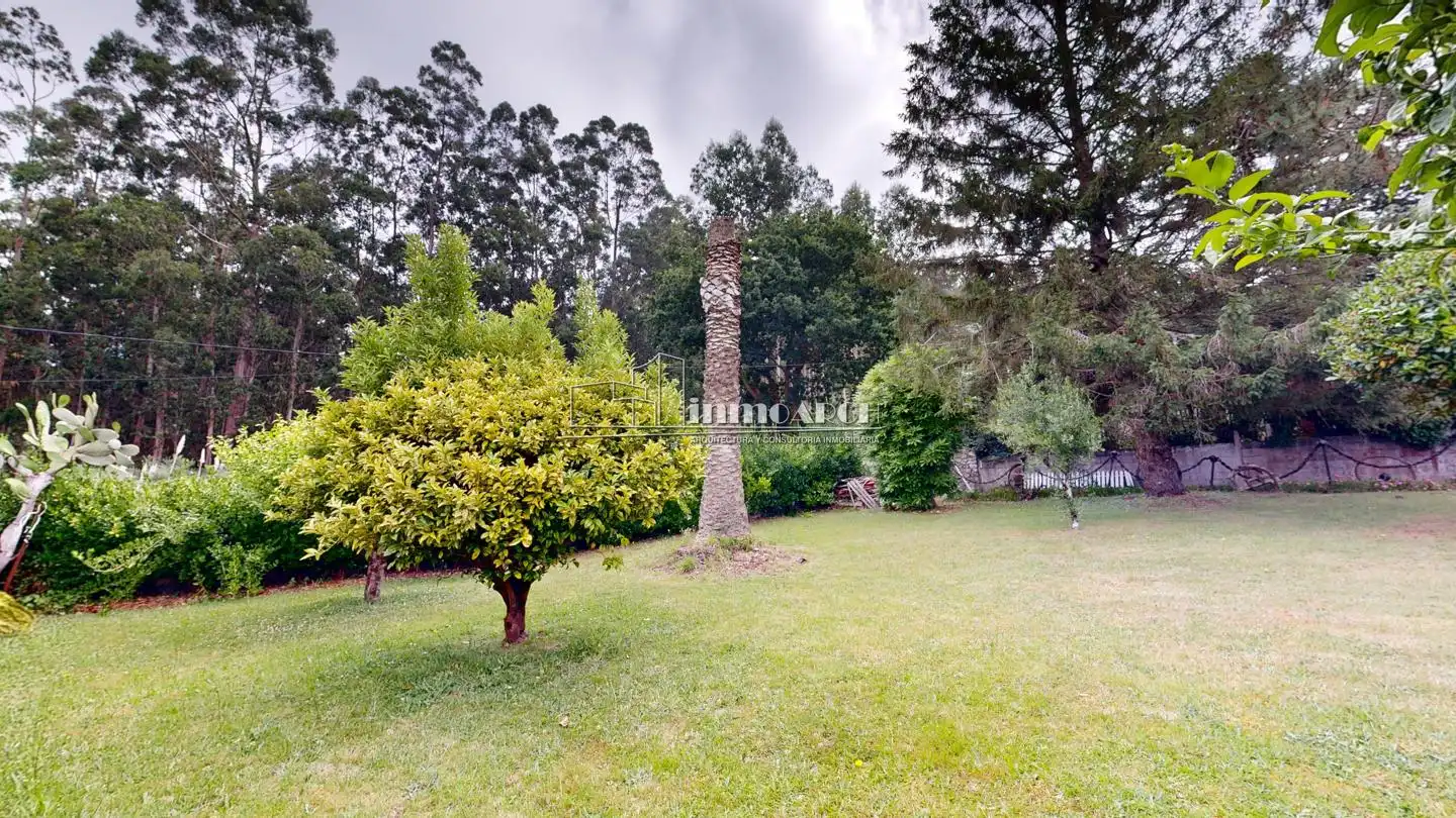 Garden of Residential for sale in Oleiros