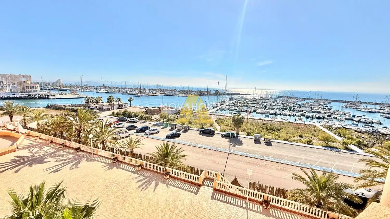 Außenansicht von Wohnungen zum Verkauf in La Manga del Mar Menor mit Klimaanlage, Heizung und Terrasse