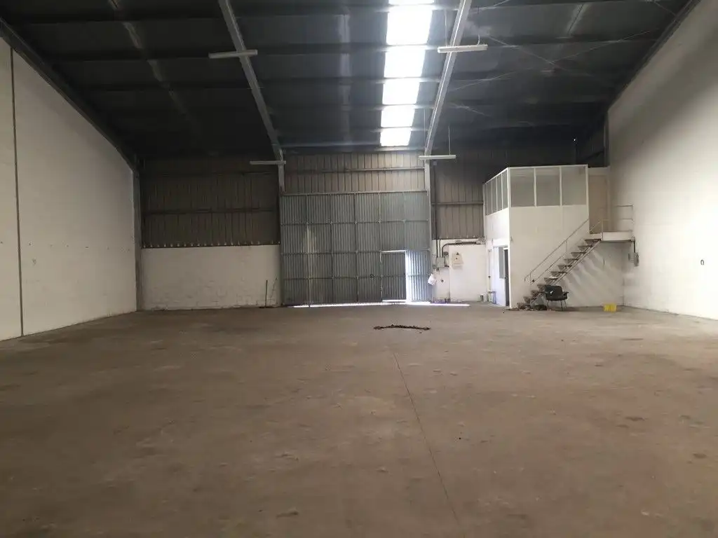 Nau industrial de lloguer a Piñeiros- Freixeiro