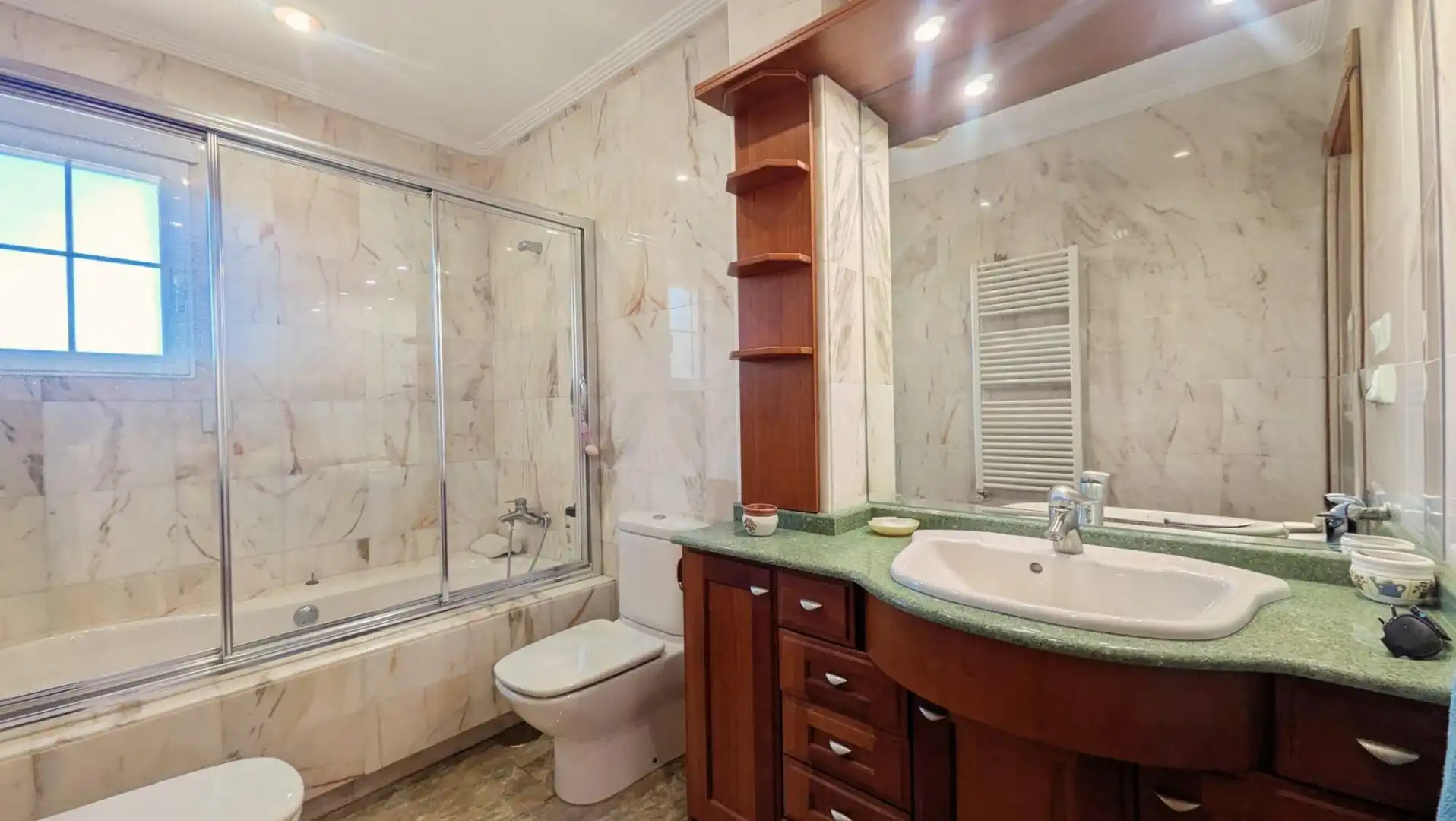 Bathroom of Detached homes for sale in L'Alfàs del Pi