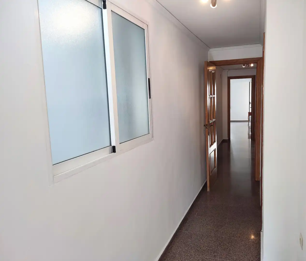 Wohnung zum Verkauf in Gandia mit Heizung, Waschmaschine und Balkon