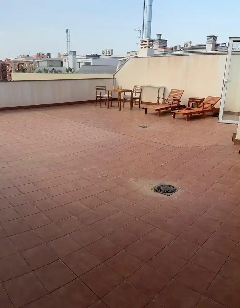 Terrasse von Dachboden zur Miete in Torrent mit Klimaanlage und Balkon