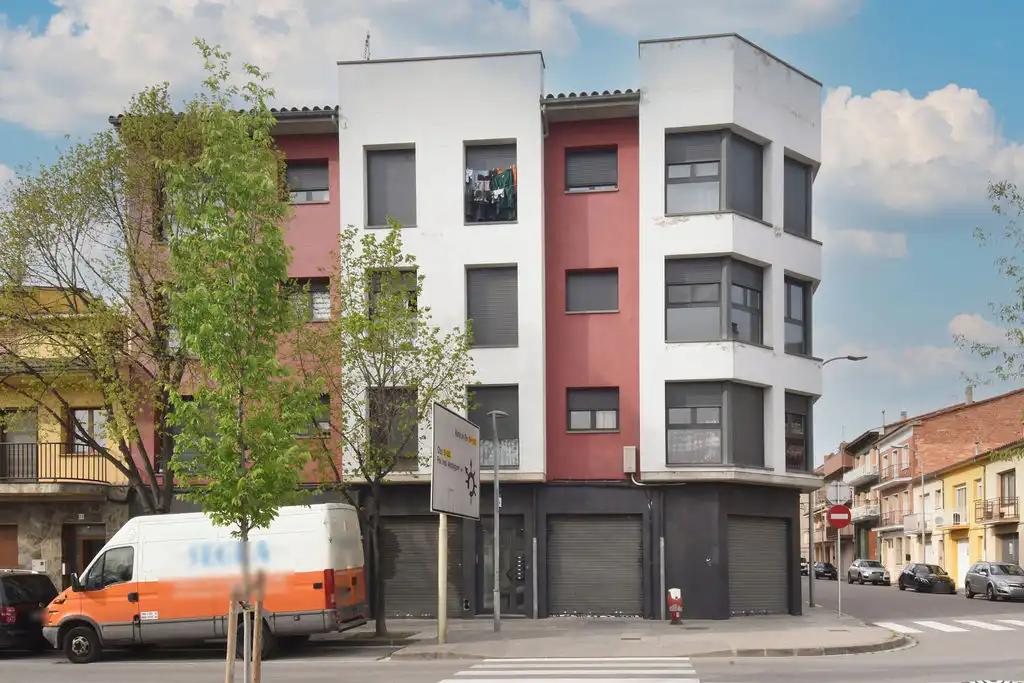 Vista exterior de Piso en venta en Manlleu con Calefacción