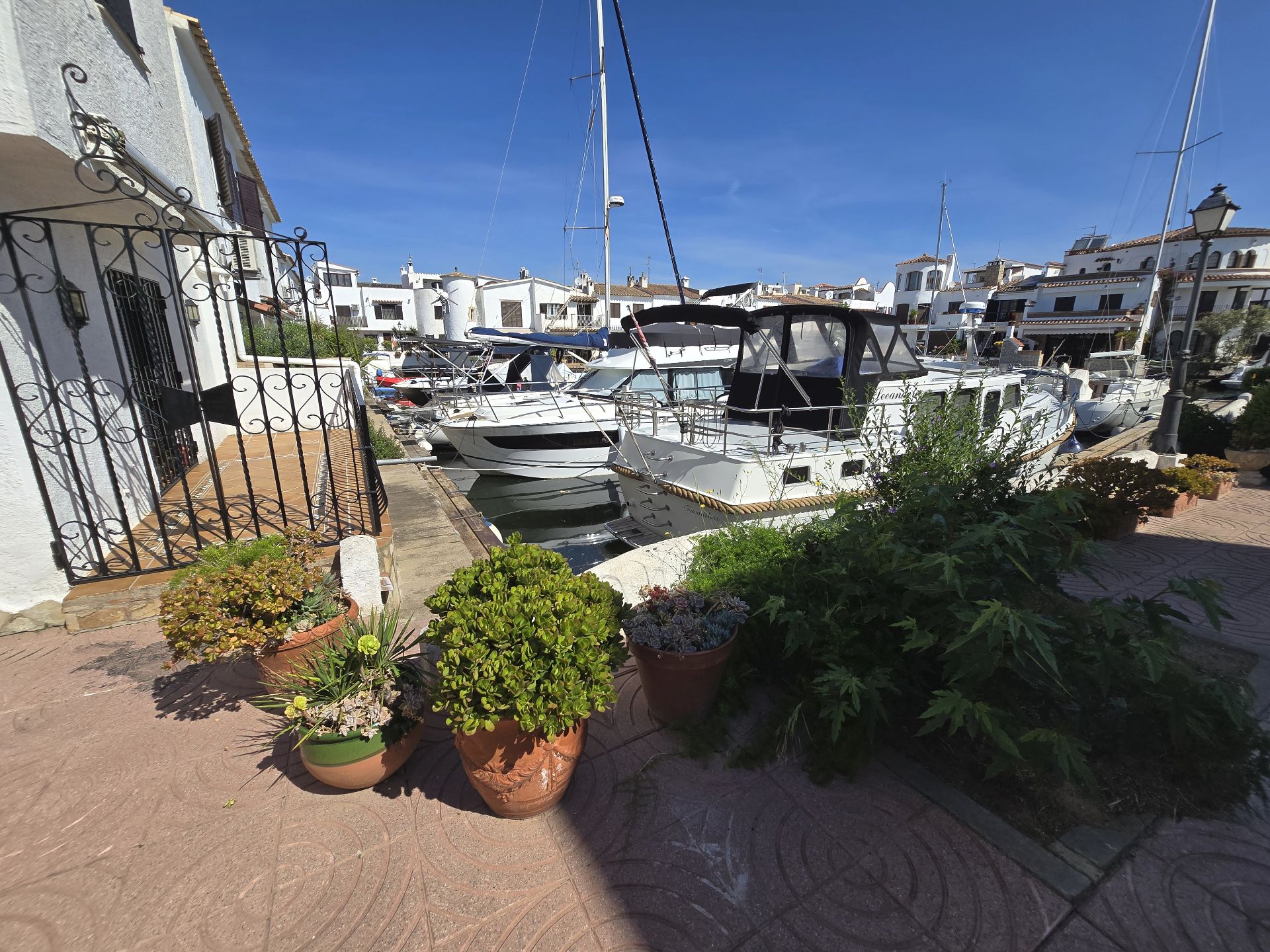 Garden of Single-family semi-detached for sale in Empuriabrava  with Air Conditioner, Heating and Terrace