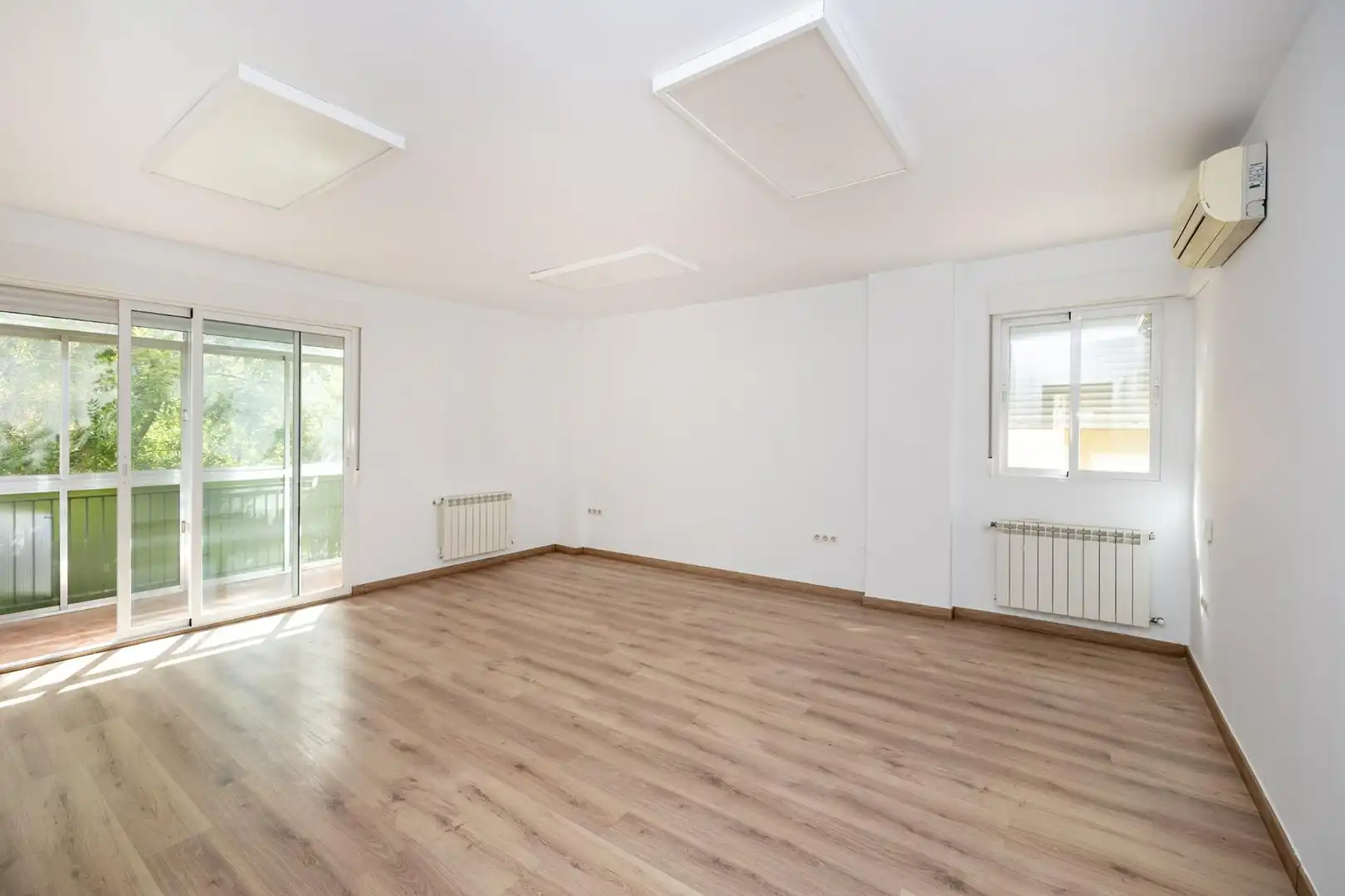 Piso con terraza en venta en Camino de Ronda 71