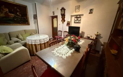 Sala d'estar de Casa adosada en venda en Linares amb Balcó