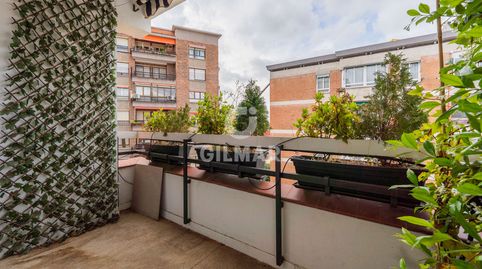 LUMINOSO INMUEBLE CON TERRAZA EN HISPANOAMÉRICA Descubre este magnífico inmueble ubicado en el prestigioso barrio de Hispanoaméric