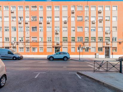 Vista exterior de Pis en venda en  Madrid Capital amb Terrassa i Forn