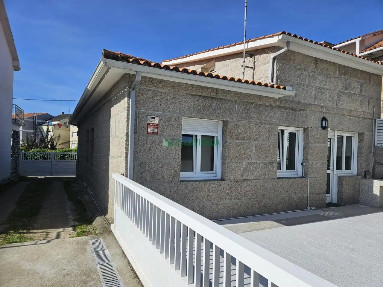 Vista exterior de Casa o chalet en venta en Sanxenxo con Calefacción y Jardín privado