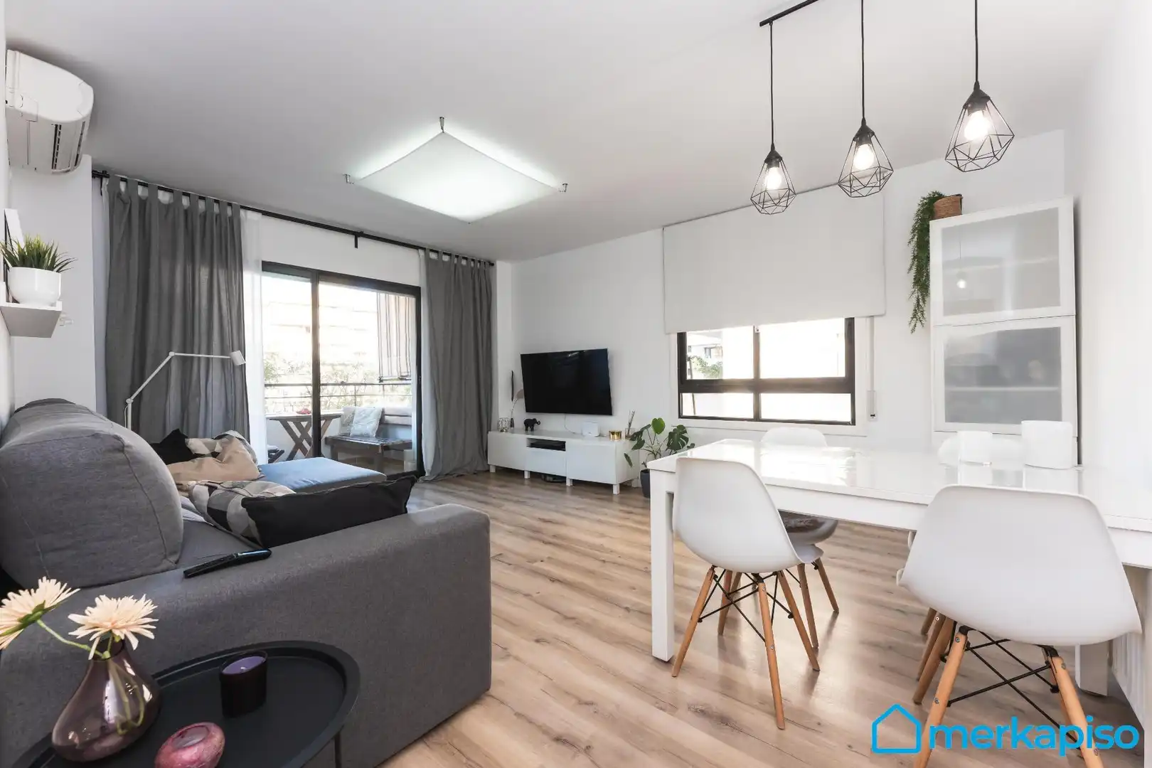 Sala d'estar de Pis en venda en Viladecans amb Aire condicionat, Traster i Balcó