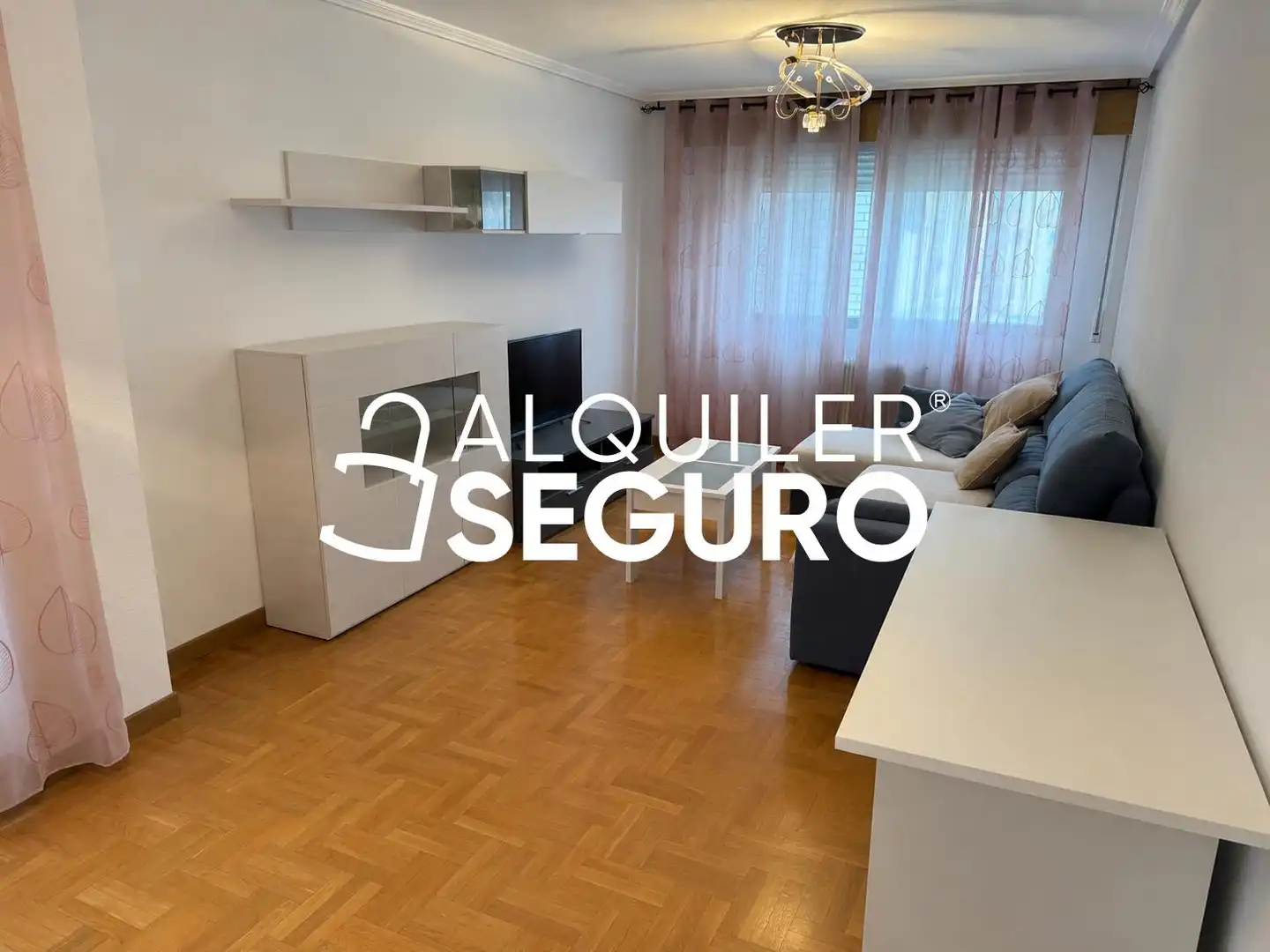 Sala de estar de Piso de alquiler en Burgos con Calefacción y Amueblado