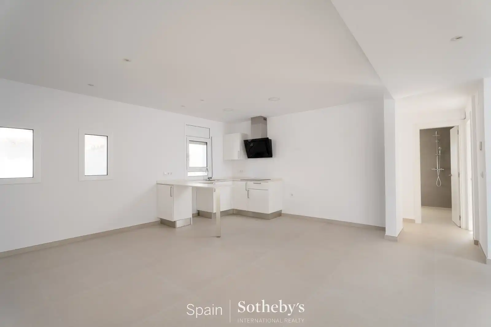 House with pool for sale in Carrer Noguera, imagen 8