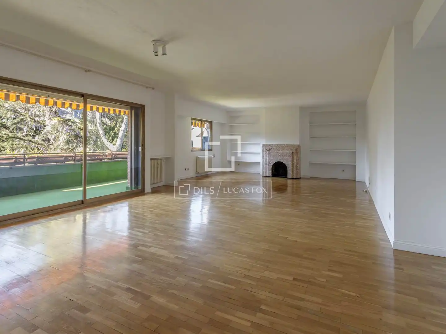 Wohnzimmer von Wohnung zur Miete in Majadahonda mit Klimaanlage, Heizung und Parkett